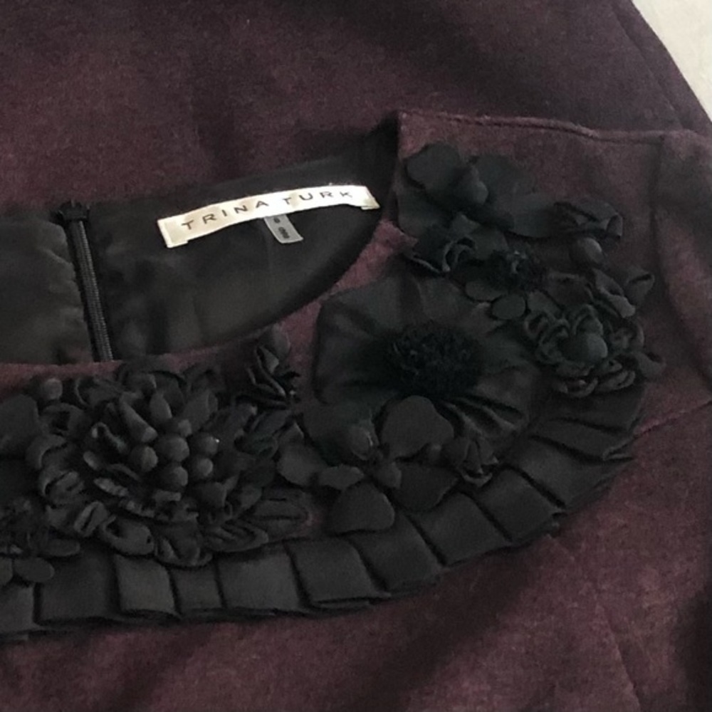 [TRINA Turk] Ribbon Embroidered Floral Neckline Sheath Dress - Picture 4 of 11